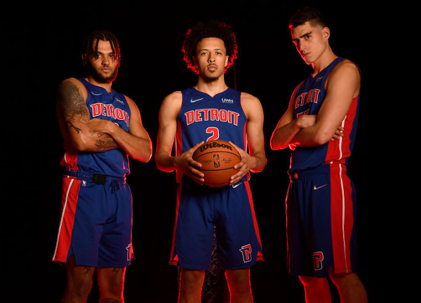 通过探访江 通过探访江