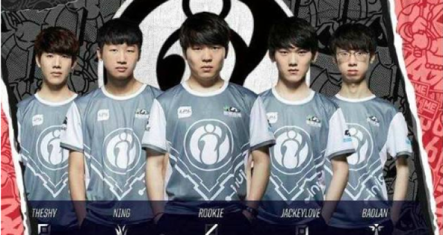 的资历尚浅 的资历尚浅