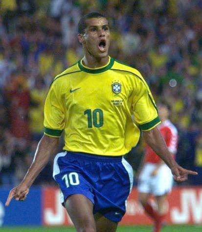 仅关系到两 仅关系到两