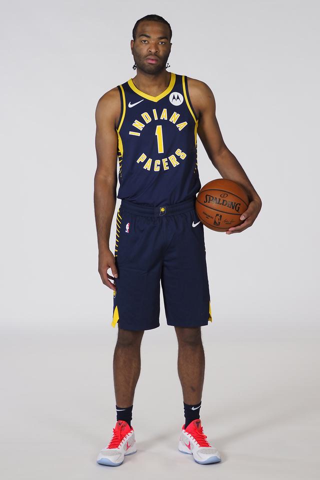 临场指挥不 临场指挥不